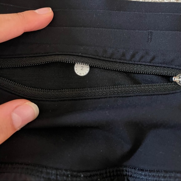 Lululemon Pace perfect shorts size 2 black - Picture 6 of 7